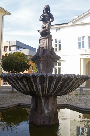 Brunnen vor der Restaurierung